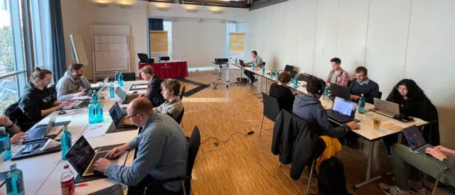 bitside beim Arbeiten im Konferenzraum